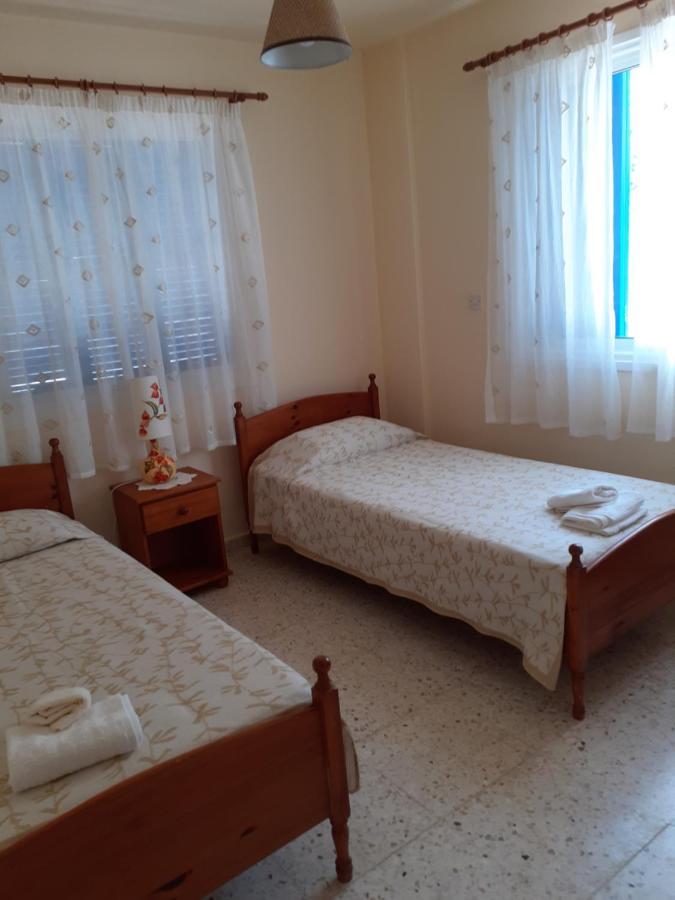 Georgees Latchi Apartment Полис Екстериор снимка